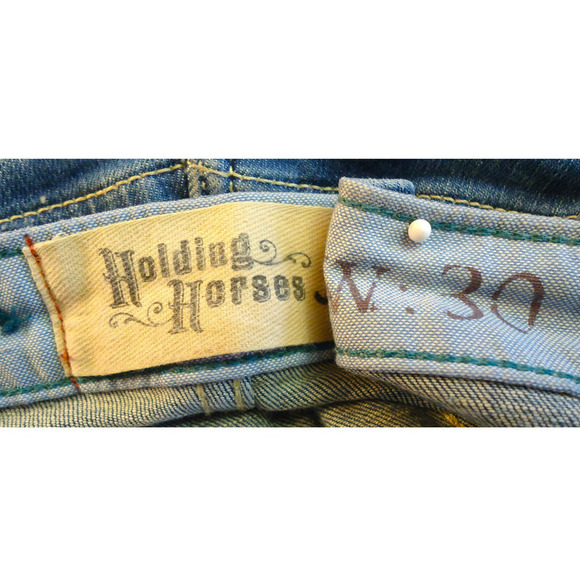 Holding Horses Anthropologie Destressed Boyfriend Cropped Jeans Size 30 - Picture 11 of 11